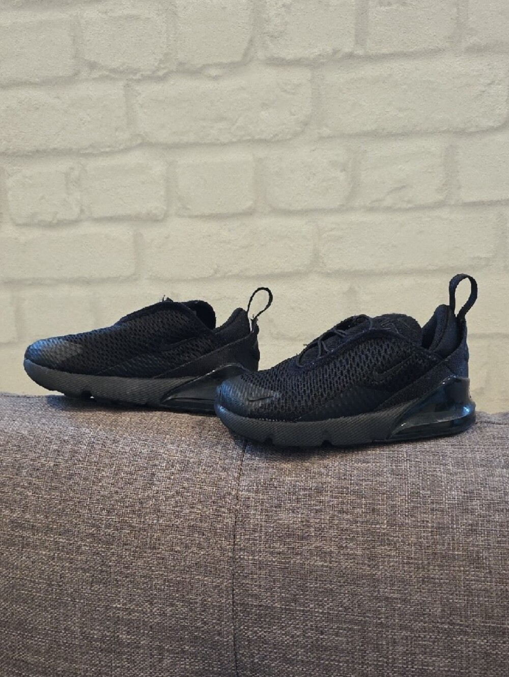 Nike Air 270 Black Kids Slip-On Sneakers - Picture 2 of 5